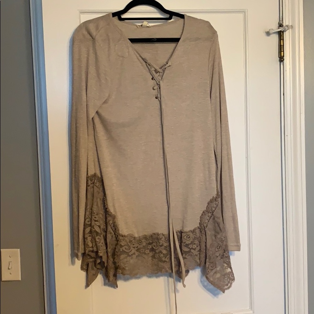 Long sleeve front tie shirt